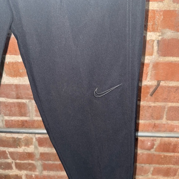 Men’s Nike Basketball Joggers - Picture 3 of 9